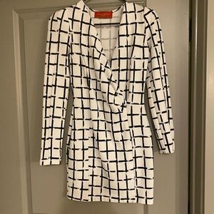 Dress with shoulder pads!!